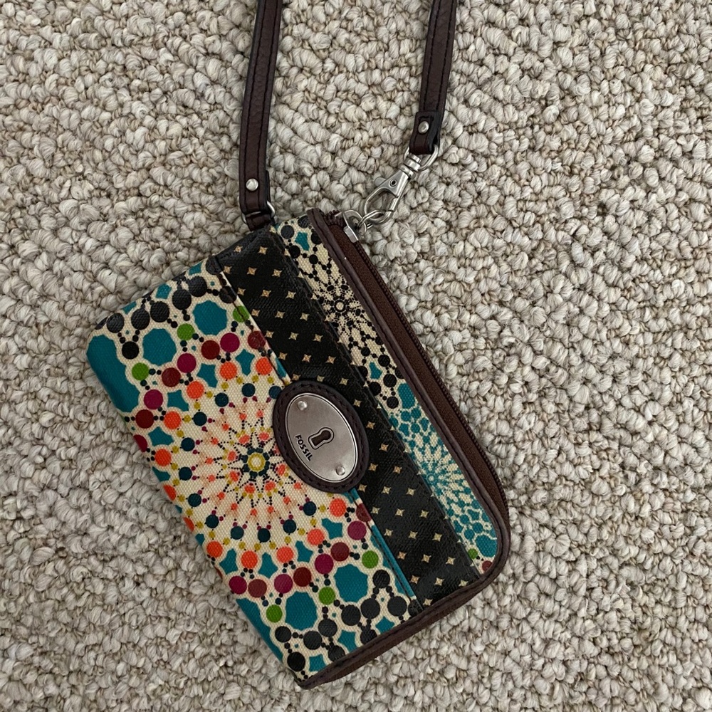 Fossil wristlet